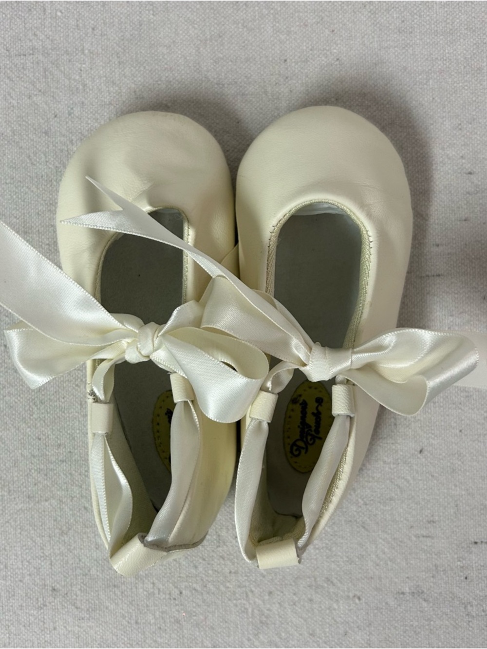 Designer’s Touch Ballet Flats Toddler Girls 6 Ivory Leather Ribbon Tie String - Picture 4 of 10
